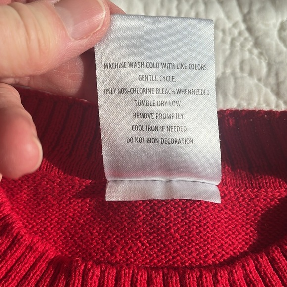 NWT Sanrio Hello Kitty Sweater Pullover XS Long Sleeve Red Bows Retro 70's 80's - Picture 9 of 17